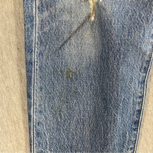 Levi’s Wedgie Icon Jeans Women’s Size 27 Blue Distressed Tapered Leg Raw Hem - Picture 11 of 16